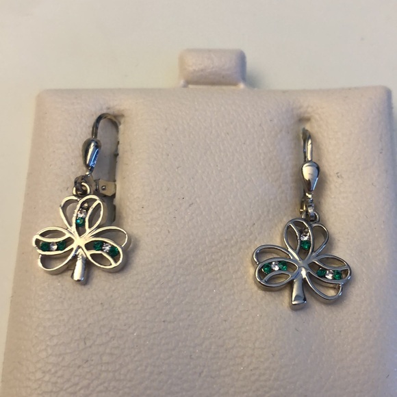 St Patrick’s Clover Earrings from Ireland - Picture 2 of 3